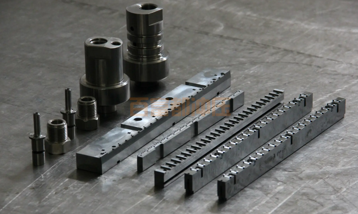 成都冲压模具加工厂.png